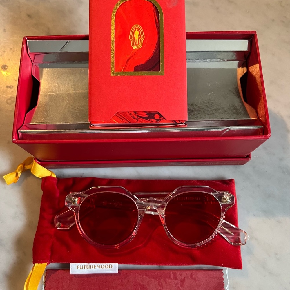 FUTURE MOOD SUNGLASSES AURABOOST 100